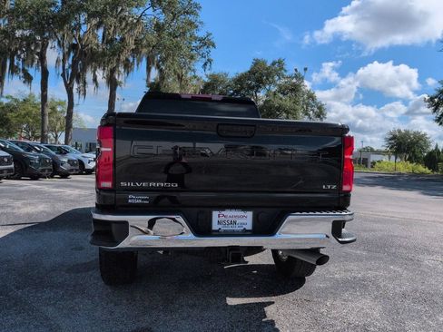 Used 2025 Chevrolet Silverado 2500 LTZ AWD/4WD image 5