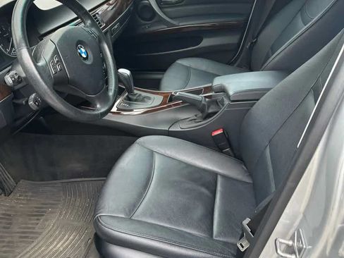 Used 2011 BMW 328i xDrive Sedan AWD/4WD image 4