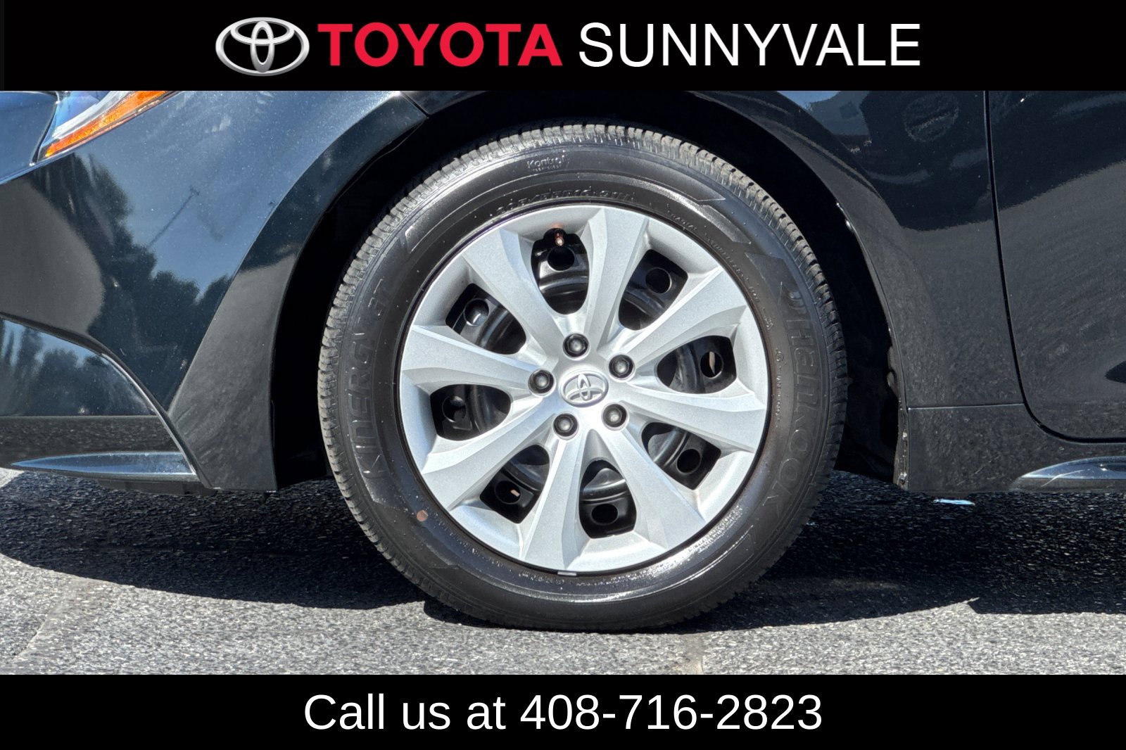 Used 2024 Toyota Corolla LE FWD image 12