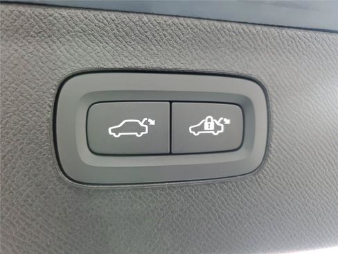 Certified 2026 Volvo XC90 B6 Plus AWD/4WD image 8