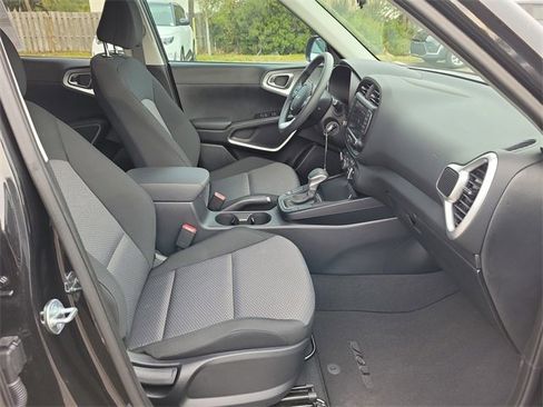 New 2025 Kia Soul LX w/ LX Technology Package image 7