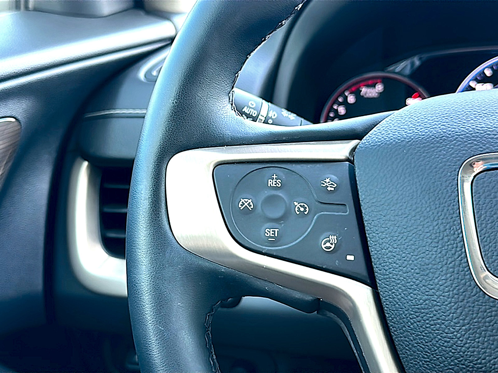 Used 2023 GMC Terrain Denali AWD/4WD image 30