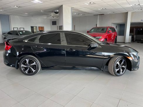 Used 2017 Honda Civic Touring image 8