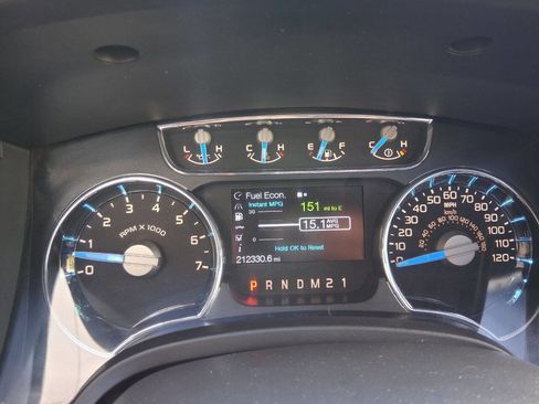 Used 2014 Ford F150 Lariat w/ Equipment Group 502A Luxury AWD/4WD image 19