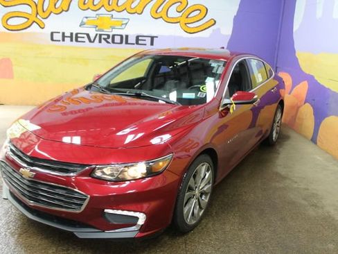 Used 2018 Chevrolet Malibu Premier w/ Premier Sport Package FWD image 4