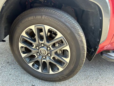 Used 2022 Toyota Tundra Limited RWD image 16