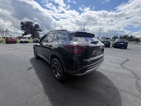 Used 2025 Chevrolet Trax LT w/ Driver Confidence Package FWD image 5