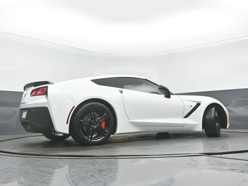 Used 2017 Chevrolet Corvette Stingray Coupe w/ 1LT RWD image 26