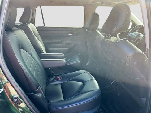 Used 2023 Toyota Highlander XLE w/ Protection Package #3 (TMS) image 28