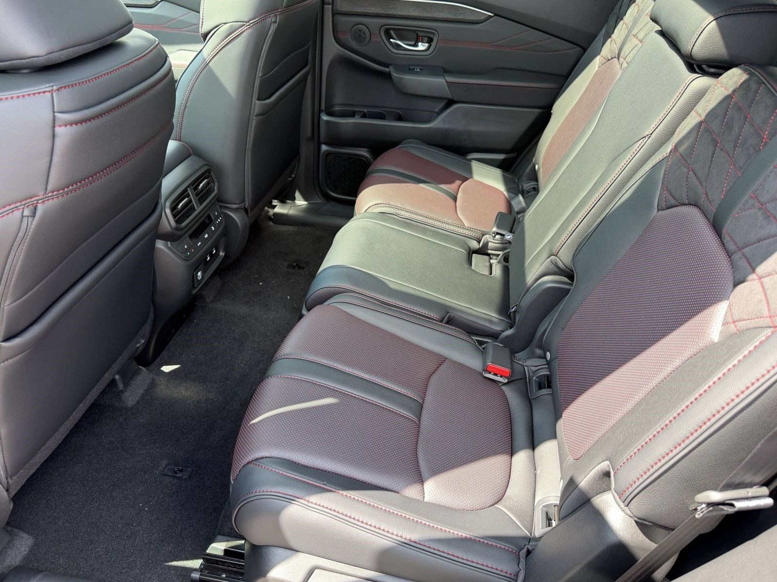 New 2026 Honda Pilot Black Edition image 19