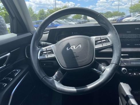 Certified 2024 Kia Telluride LX FWD image 15