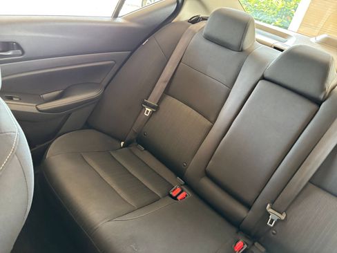 Used 2025 Nissan Altima 2.5 SV FWD image 39