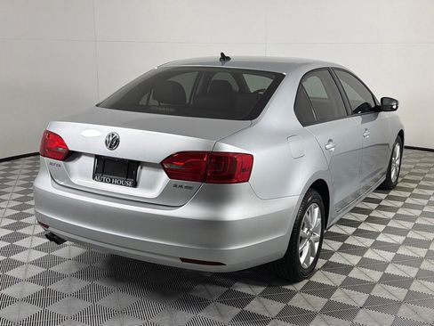 Used 2012 Volkswagen Jetta SE FWD image 5