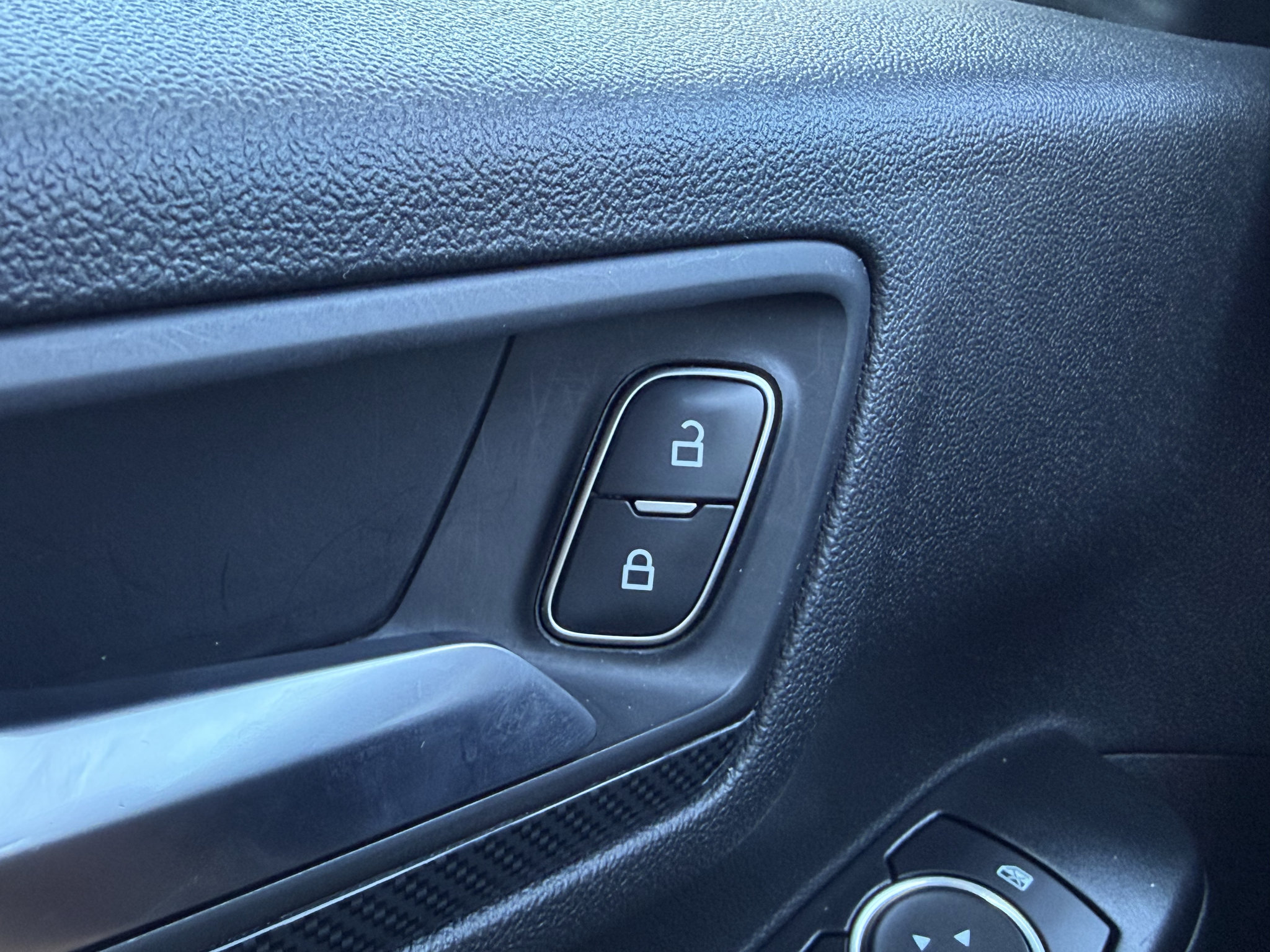 Used 2025 Ford Escape ST-Line Select AWD/4WD image 23