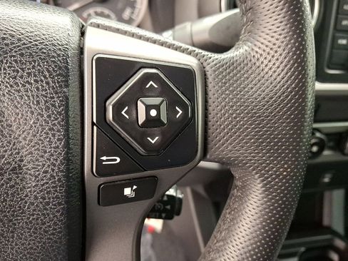 Certified 2016 Toyota Tacoma SR5 image 18