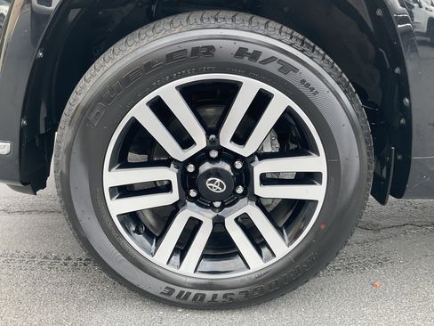 Used 2023 Toyota 4Runner Limited AWD/4WD image 11