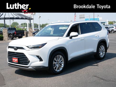 Certified 2025 Toyota Grand Highlander AWD image 1
