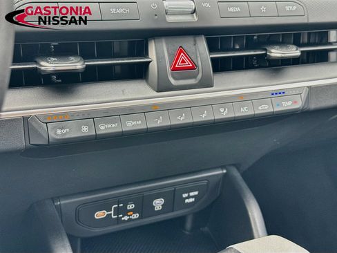 Used 2025 Kia K4 FWD image 21