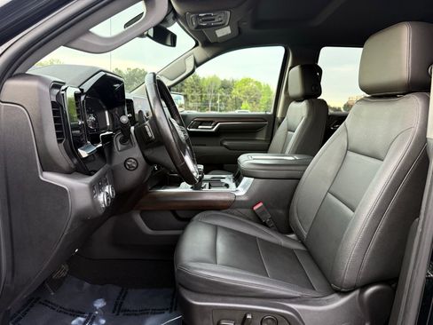 Used 2022 GMC Sierra 1500 SLT w/ SLT Convenience Package image 24