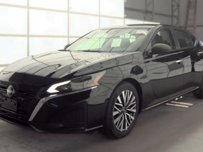 Used 2024 Nissan Pathfinder SV w/ Black Appearance Package