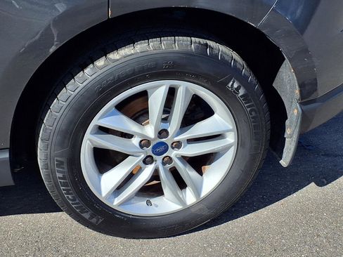Used 2017 Ford Edge SEL image 26