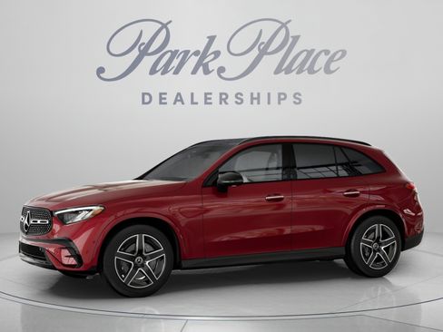Certified 2026 Mercedes-Benz GLC 300 image 3