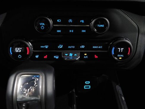 Used 2025 Ford Bronco Outer Banks AWD/4WD image 39