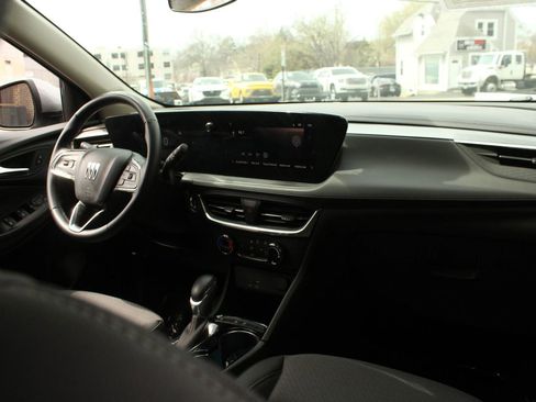 Used 2024 Buick Encore GX Preferred FWD image 33