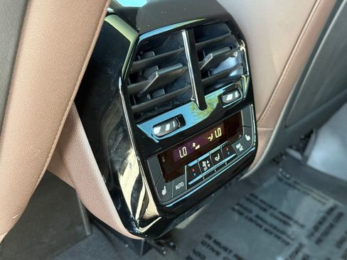 Used 2025 BMW iX xDrive50 w/ Premium Package AWD/4WD image 18