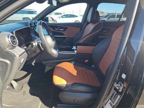 Used 2025 Mercedes-Benz GLC 300 w/ AMG Line image 4