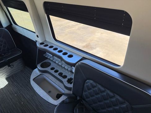 Used 2023 Mercedes-Benz Sprinter 3500 image 37