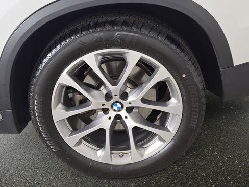 Certified 2023 BMW X5 xDrive40i w/ Premium Package AWD/4WD image 35