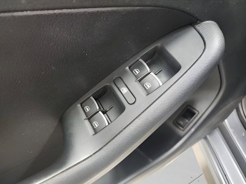 Used 2014 Volkswagen Jetta SE image 24