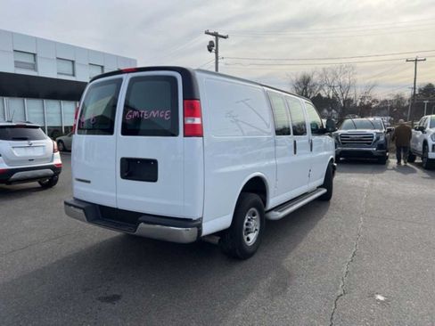 Used 2025 Chevrolet Express 2500 w/ Driver Convenience Package RWD image 7