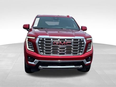 Used 2025 GMC Yukon XL Denali w/ Sun & Power Step Package AWD/4WD image 8