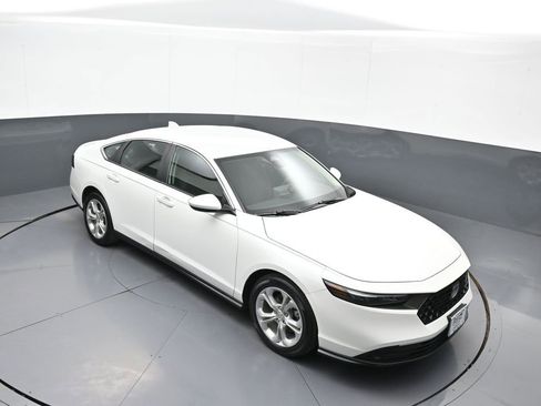 Used 2023 Honda Accord LX image 35