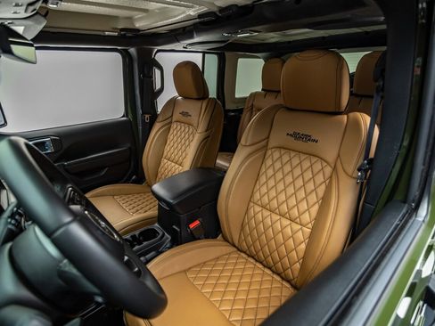 Used 2021 Jeep Wrangler Sport S image 2