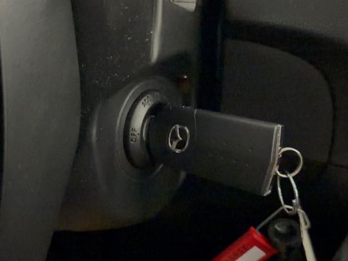 Used 2012 MAZDA MAZDA3 i Touring FWD image 20