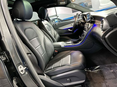 Used 2022 Mercedes-Benz GLC 300 4MATIC image 35