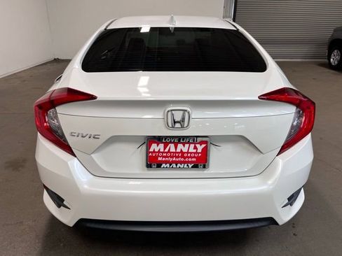 Used 2017 Honda Civic EX image 4