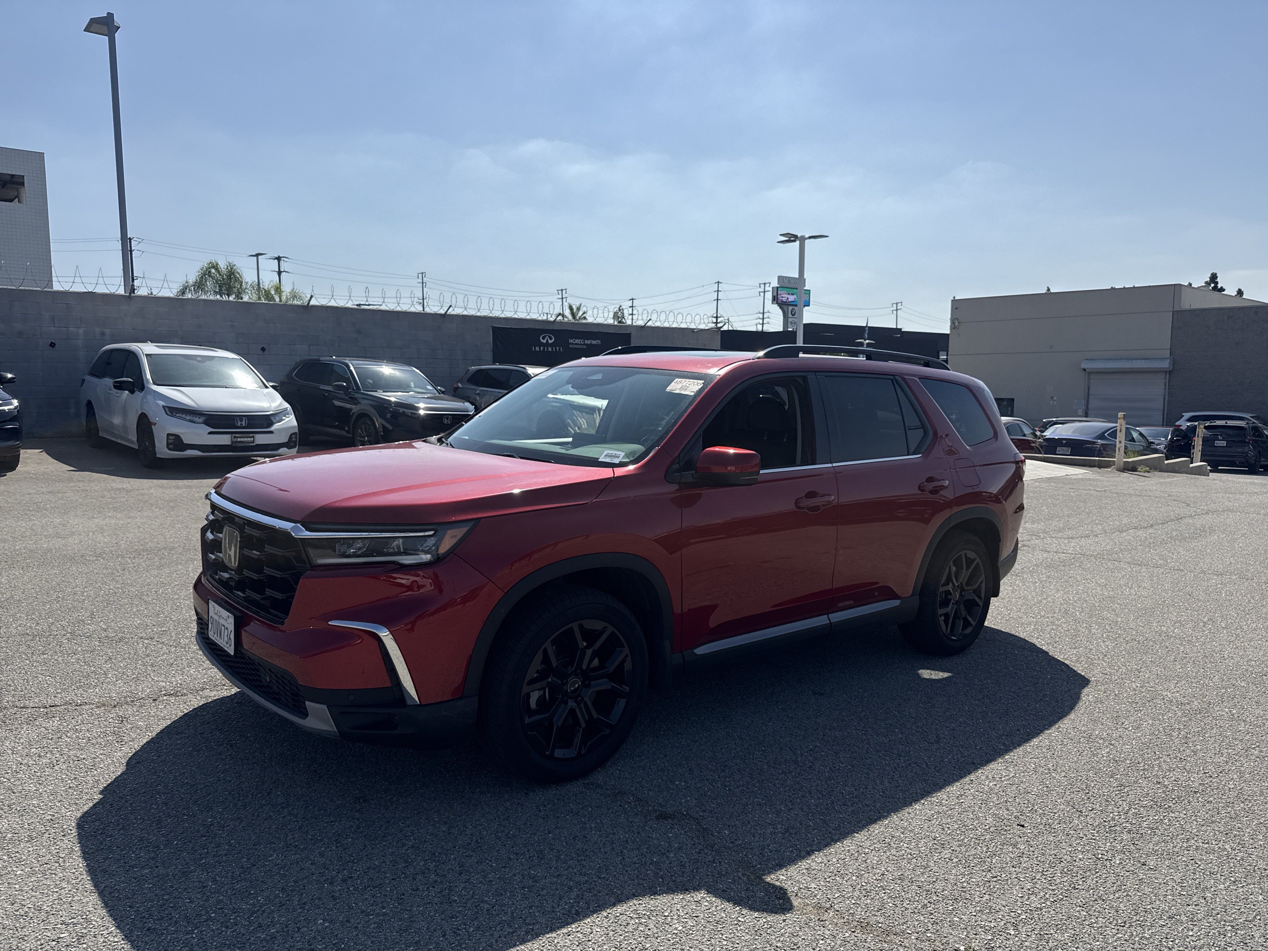 Used 2025 Honda Pilot Touring image 7