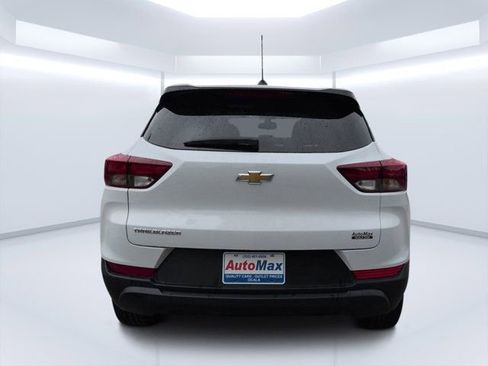 Used 2024 Chevrolet TrailBlazer LS w/ LS Convenience Package FWD image 4