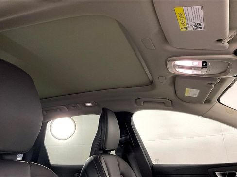 Used 2023 Volvo XC60 B5 Ultimate w/ Protection Package Premier FWD image 29