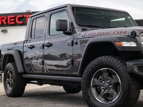 Used 2021 Jeep Gladiator Rubicon w/ Cold Weather Group AWD/4WD image 3