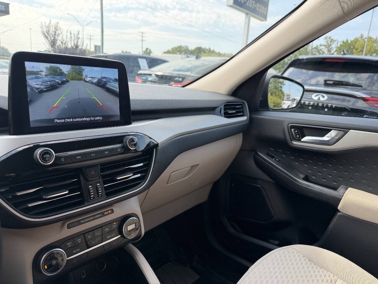 Used 2020 Ford Escape SE FWD image 19