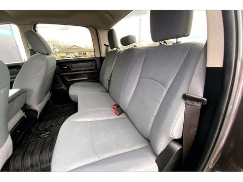 Used 2018 RAM 1500 Express w/ Express Value Package image 25