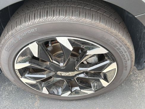 Used 2025 Kia Sorento SX FWD image 2