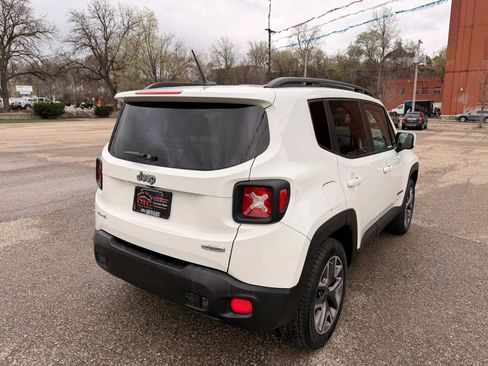 Used 2015 Jeep Renegade Latitude AWD/4WD image 6
