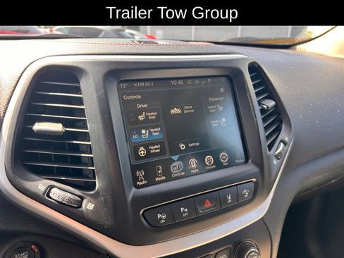 Used 2016 Jeep Cherokee Limited w/ Luxury Group FWD image 10