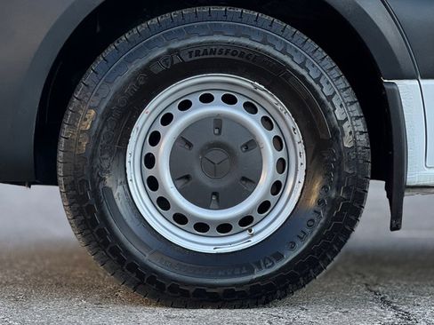 Used 2021 Mercedes-Benz Sprinter 2500 w/ Driver Convenience Package image 30